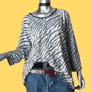 🦓Gloria Vanderbilt Zebra Blouse